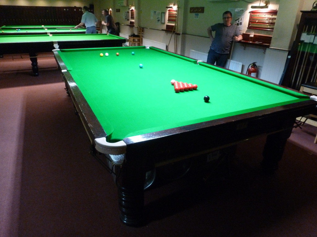 Strachan 6811 Full size snooker gold tournament cloth bed only 