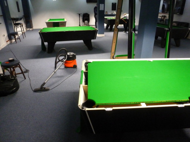 cue ball derby vac out tables